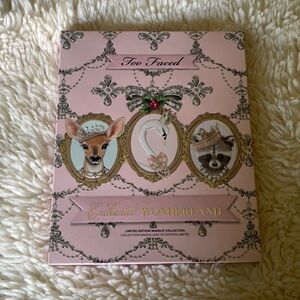 - 💕- NIB brand new  Too faced enhanced wonderland holiday set
